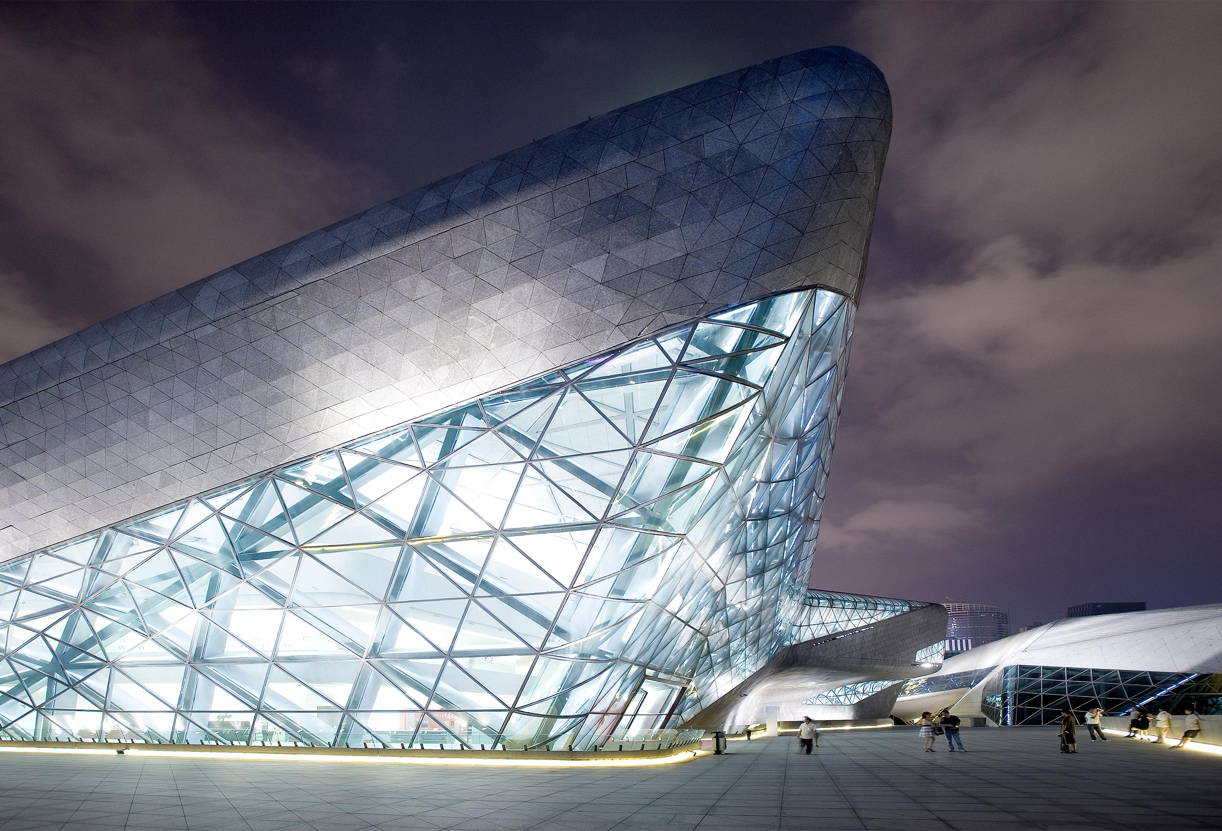 Guangzhou Opera House / Zaha Hadid Architects
